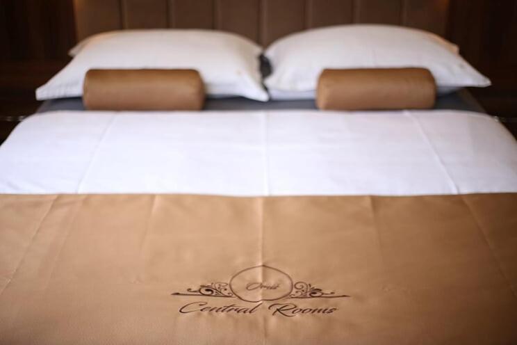 Central Luxury Rooms Omis Bagian luar foto