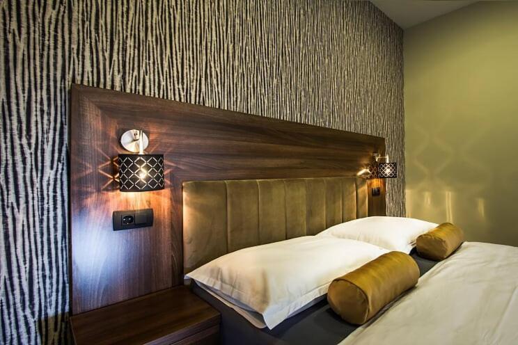 Central Luxury Rooms Omis Bagian luar foto