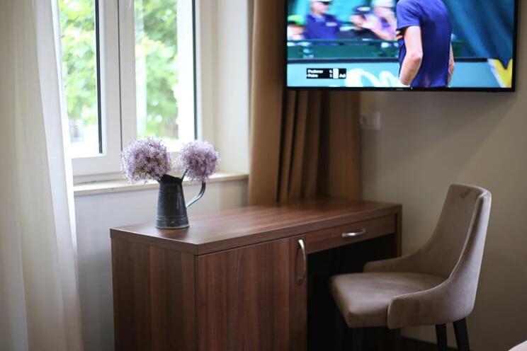 Central Luxury Rooms Omis Bagian luar foto