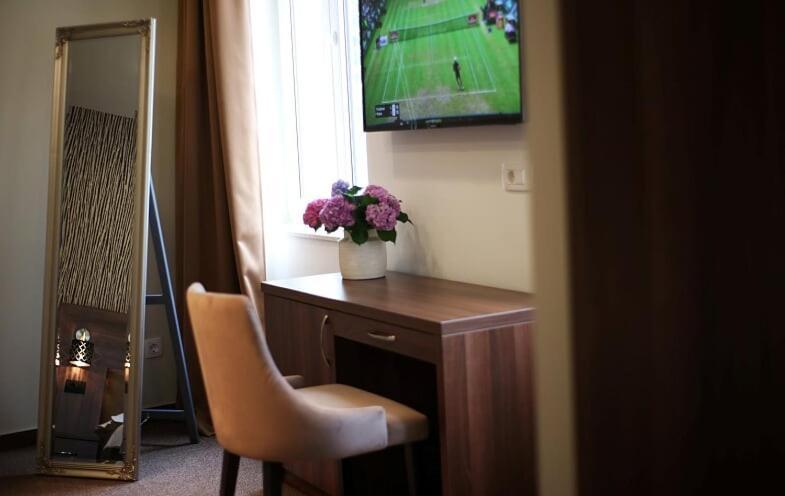 Central Luxury Rooms Omis Bagian luar foto
